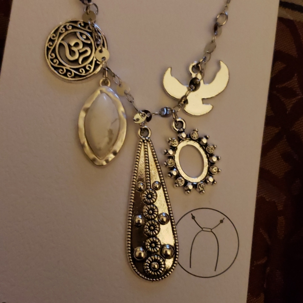 Fashion necklace